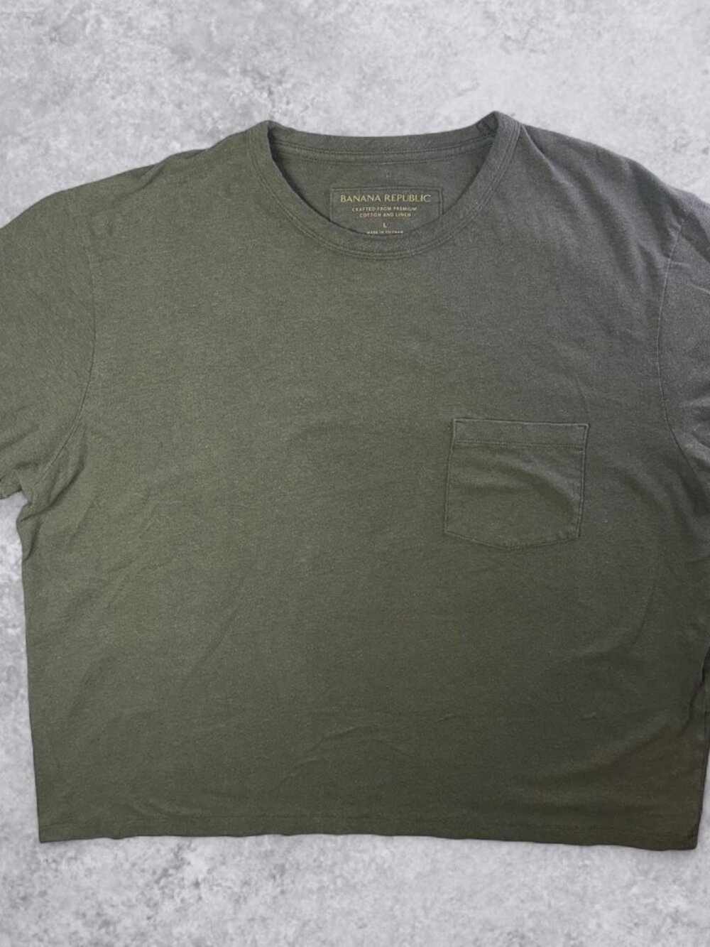 Banana Republic Men's Green T-shirt Size Large